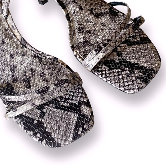 VINCE CAMUTO Kitten Heel Slingback Sandals 
Snake-print Leather 3”  Size 9 1/2 - Picture 6 of 14